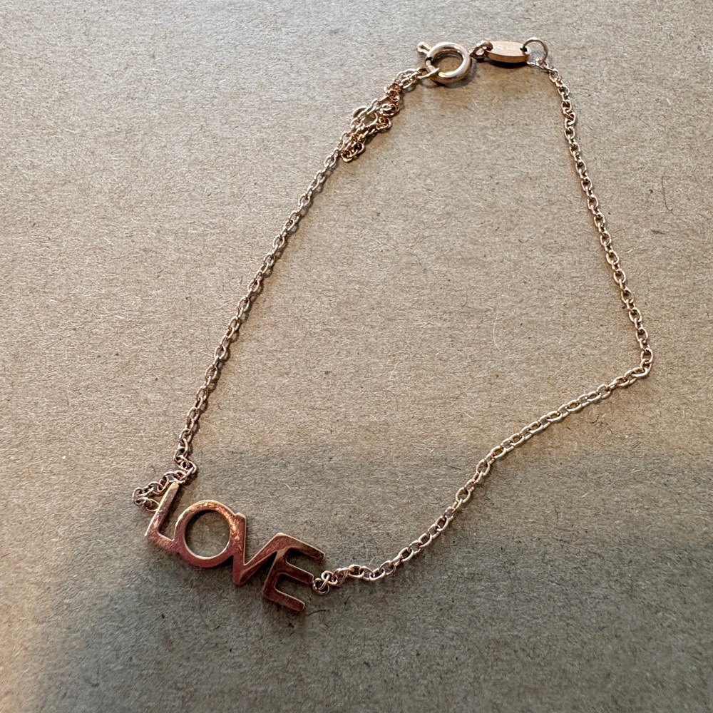 Elegant Rose Gold "LOVE" Pendant Bracelet or anklet - Women Jewelry